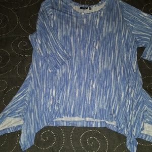 3/4 Sleeve Shark Bite Top